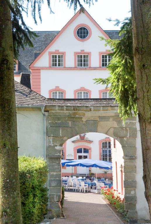 Hotel Burg Bollendorf Exterior photo